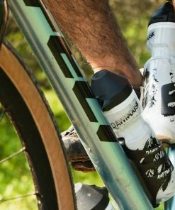 Dawn To Dusk Kaptive 8 Carbon Water Bottle Cage For Gravel And Mountain Bikes 8 Lbs Of Grip Force | Bottle Cages -New Triathlete Store IZ2B ObyaBMIaI3jXPloNzIs